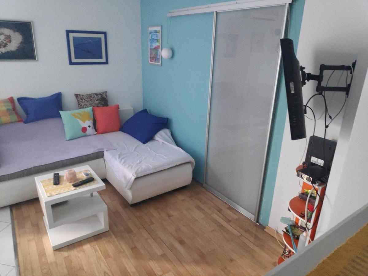 Spacious Apartment With Big Garden Near Beach スプリト エクステリア 写真